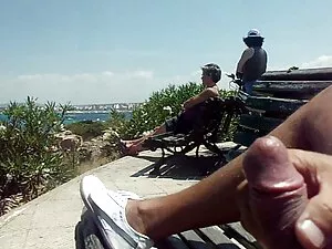 Chặt bị Trói tay, đá ...
